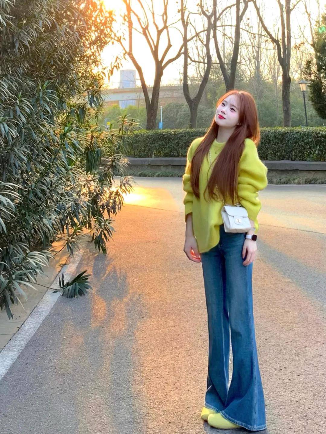 今年冬天最减龄的6组配色穿搭，显白又高级