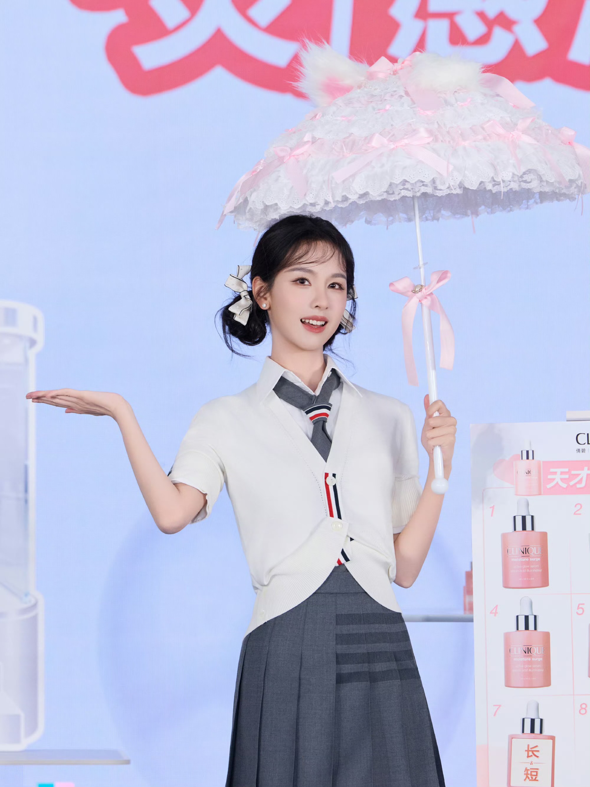 陈都灵的清冷学霸感，把学院风穿成白月光范本