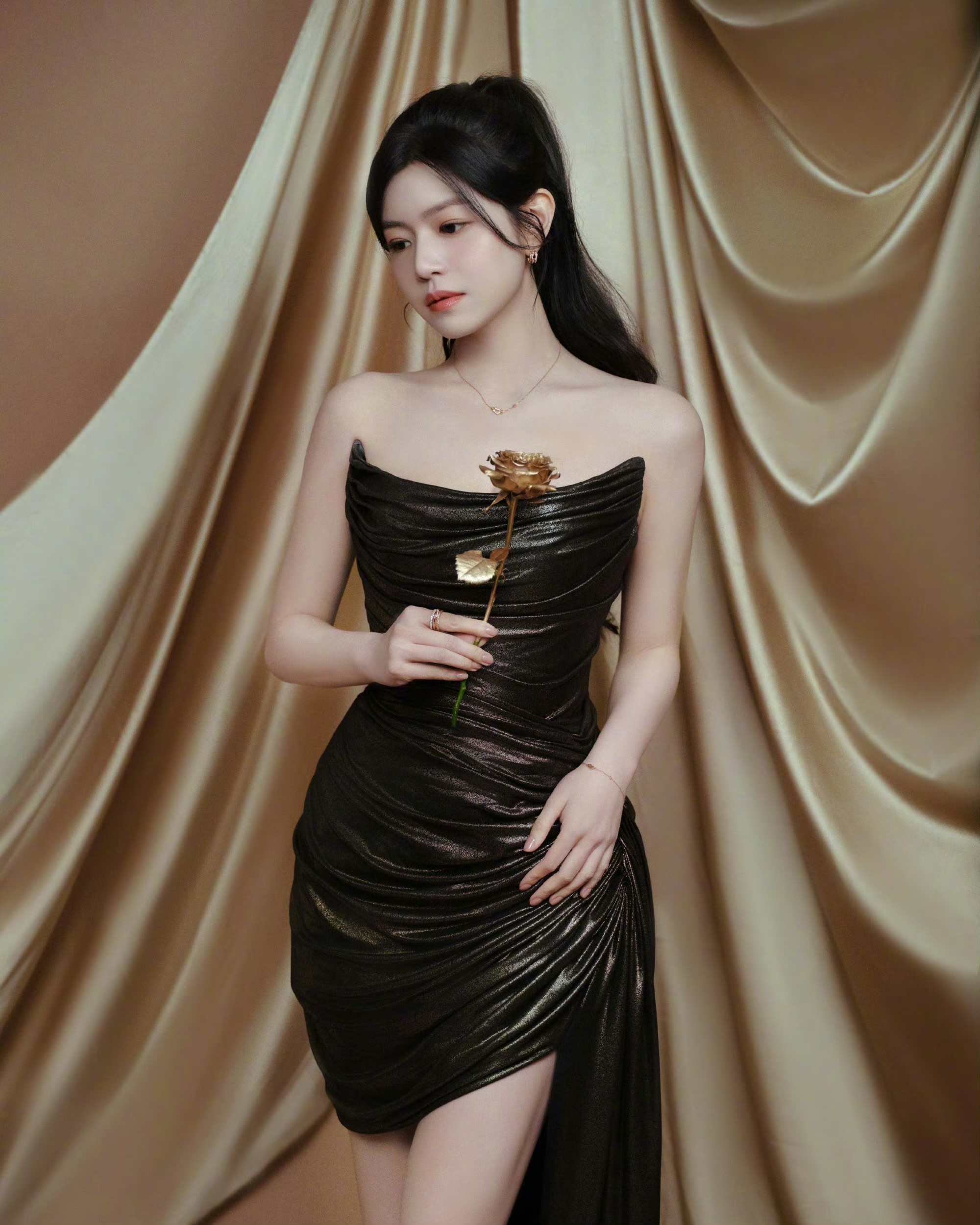 陈妍希黑金礼服造型：甜妹的贵气感范本
