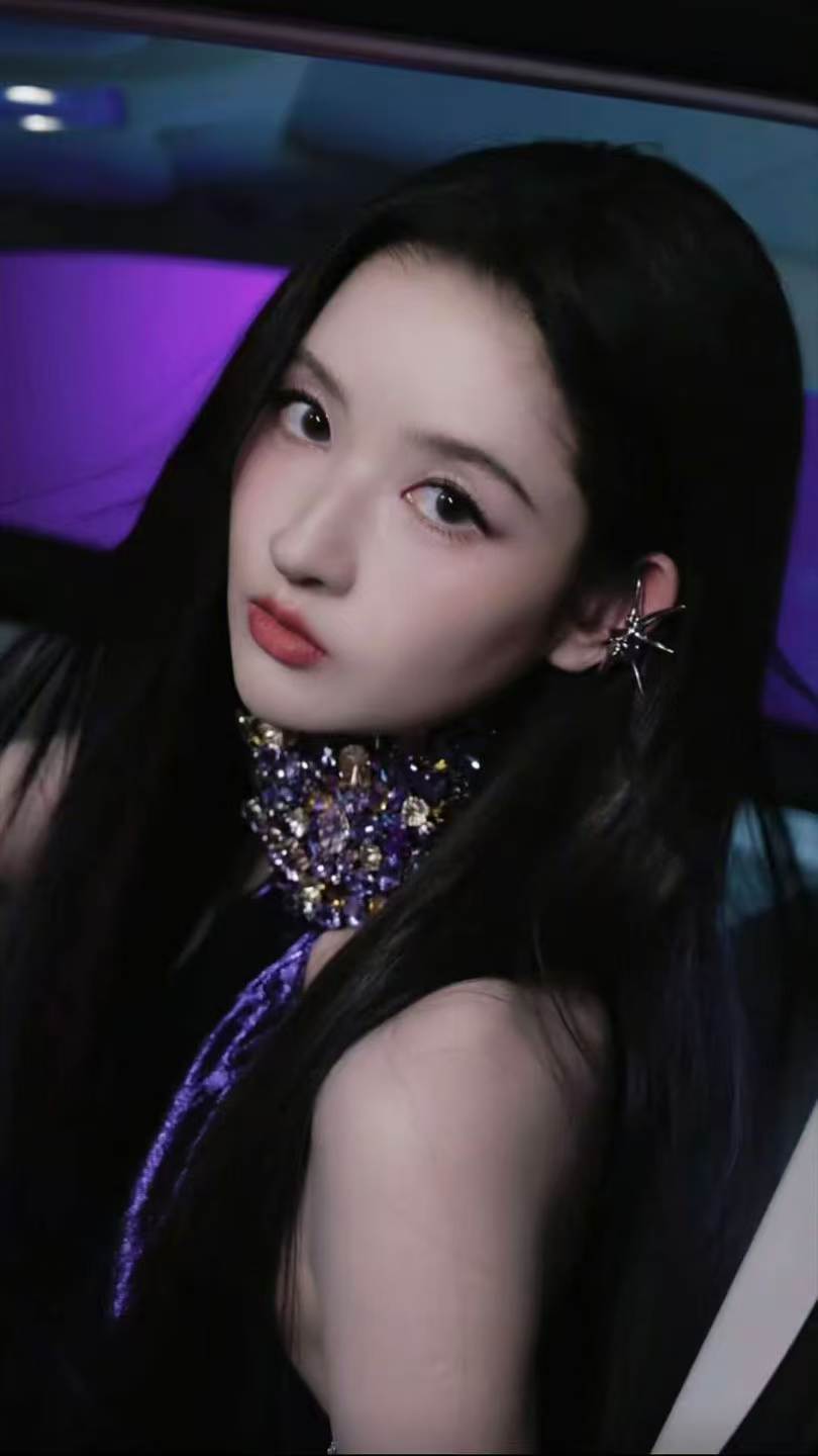 王玉雯四天四种风格，造型随意切