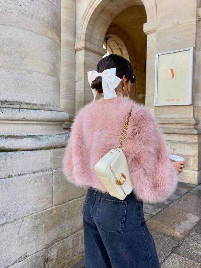 学习ins博主florettenacer的氛围感穿搭风格