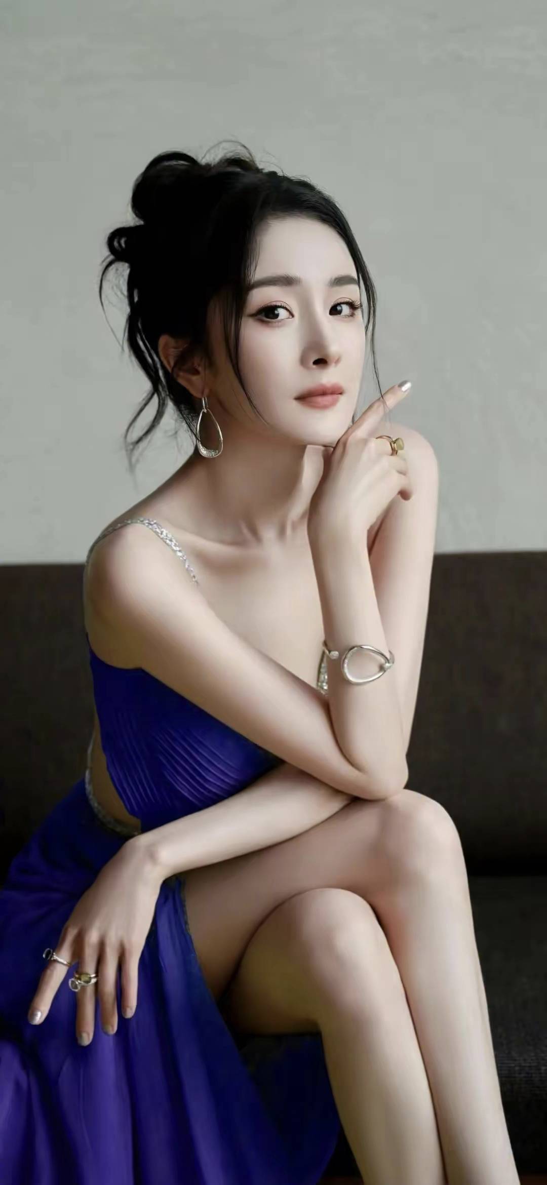 杨幂靓丽写真超妩媚!肤白貌美大长腿魔鬼身材性感火辣-8 杨幂靓丽写真超妩媚!肤白貌美大长腿魔鬼身材性感火辣