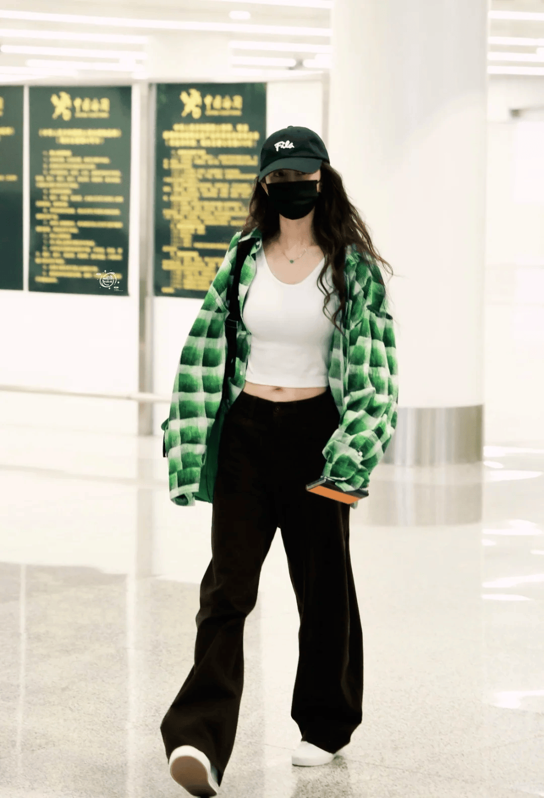 “幂式穿搭”太好看了！4个万能组合拯救衣橱，轻松变身街拍达人