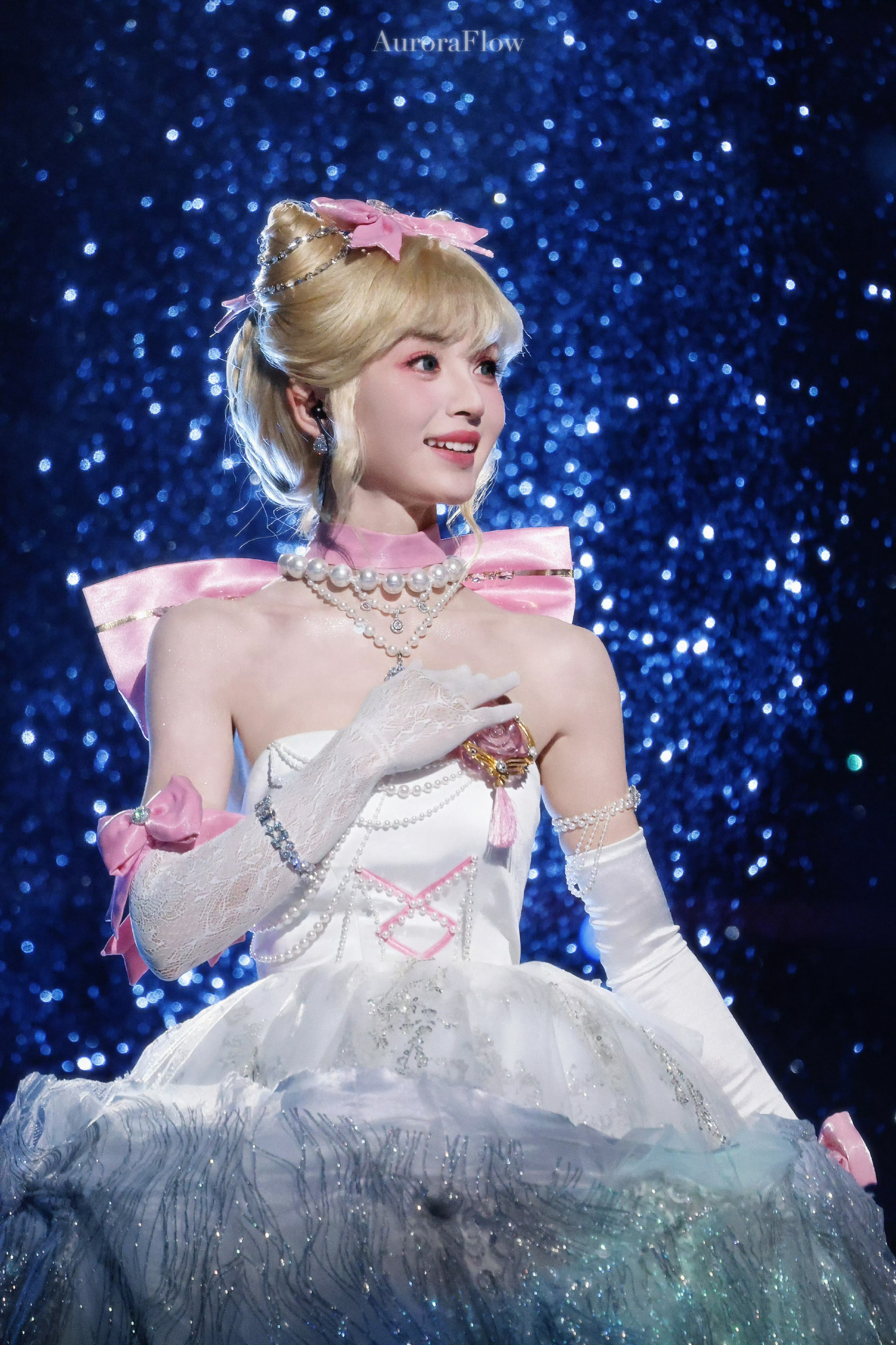 星光缀裙裾，田曦薇解锁童话公主风穿搭范本