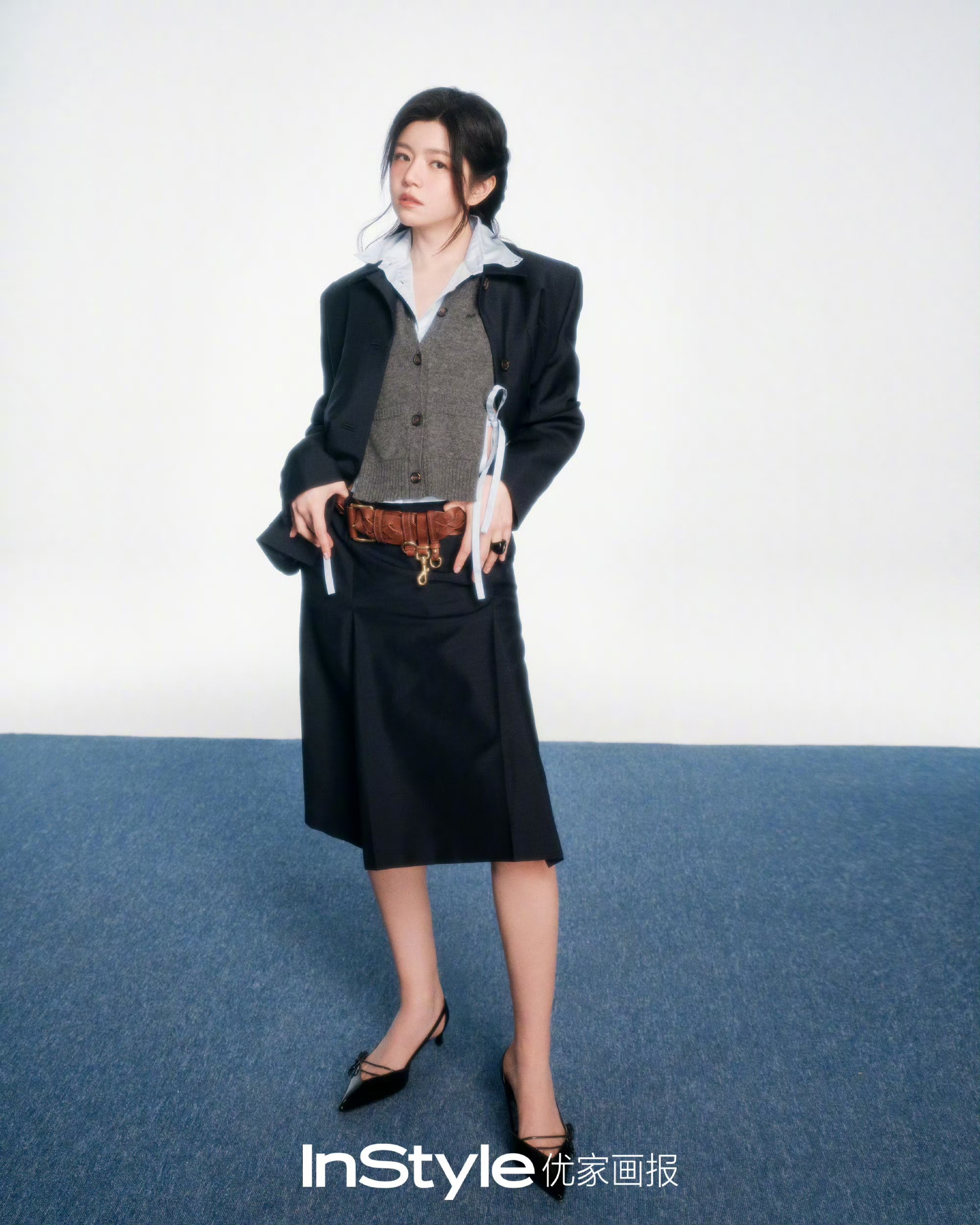 柔风塑型格,陈妍希演绎轻熟风穿搭的松弛美学
