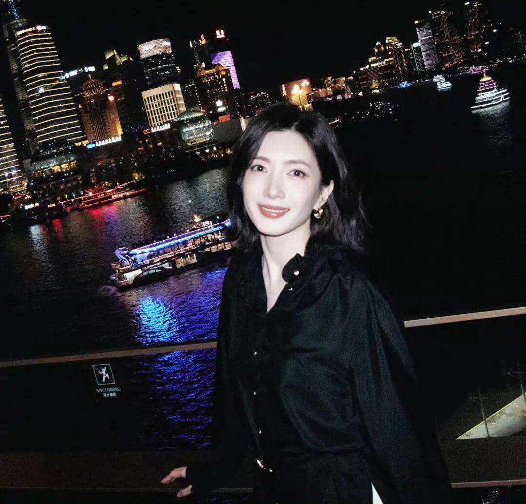 江疏影才是“普通人穿搭天花板”!两套造型封神,照搬也能美出圈-18 江疏影才是“普通人穿搭天花板”!两套造型封神,照搬也能美出圈