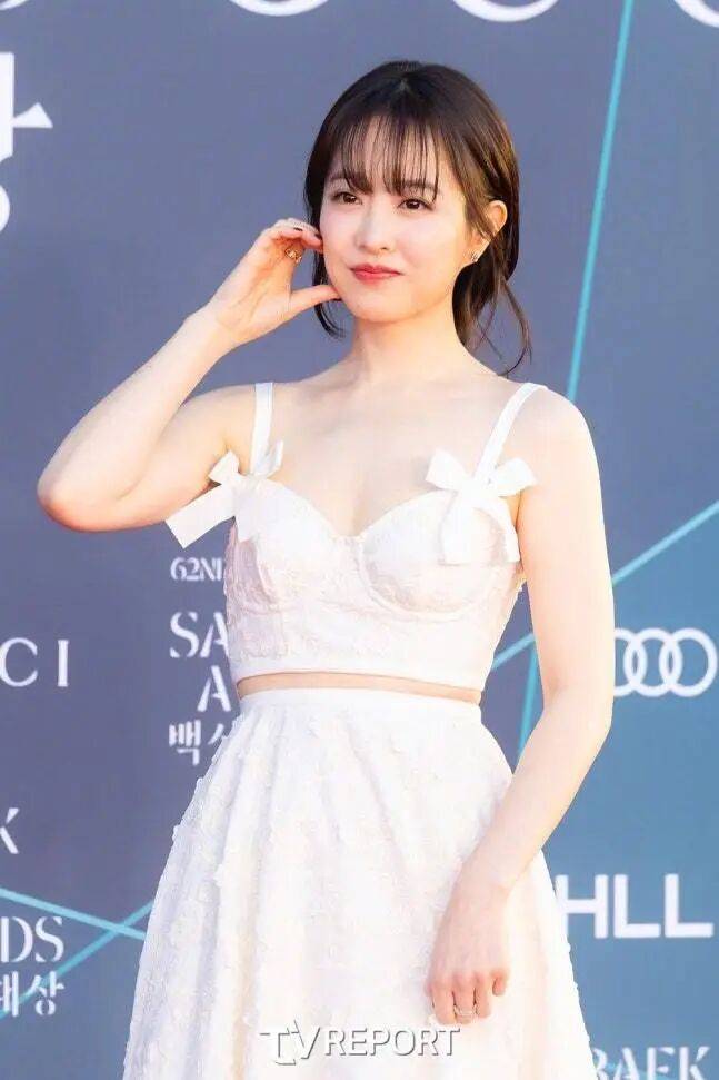 2026年韩国百想红毯!孙艺珍朴宝英斐秀智等女星争艳美爆了-3 2026年韩国百想红毯!孙艺珍朴宝英斐秀智等女星争艳美爆了