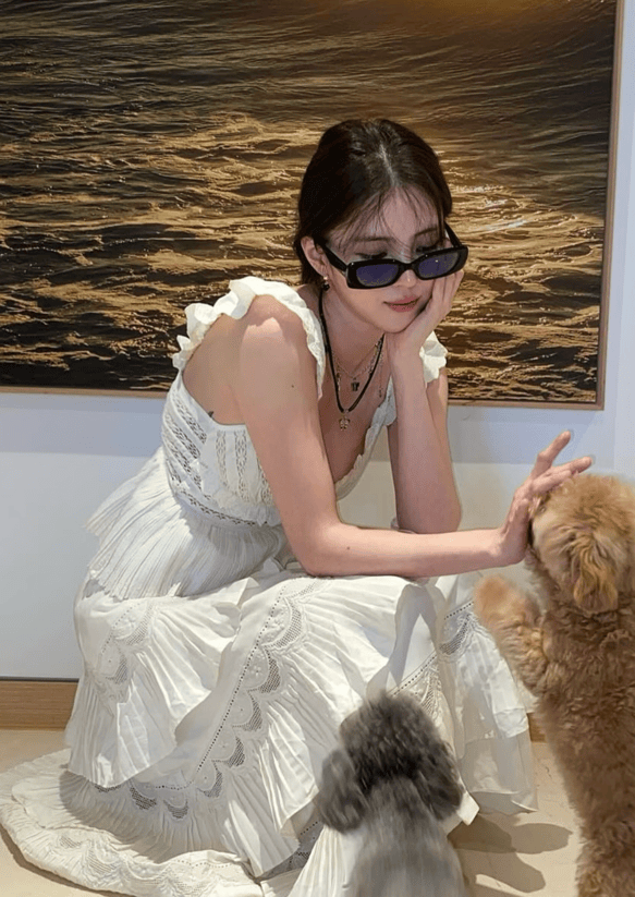 韩素希冷白皮穿搭自带清冷感,辣妹装气场全开,仙女装优雅高级-3 韩素希冷白皮穿搭自带清冷感,辣妹装气场全开,仙女装优雅高级