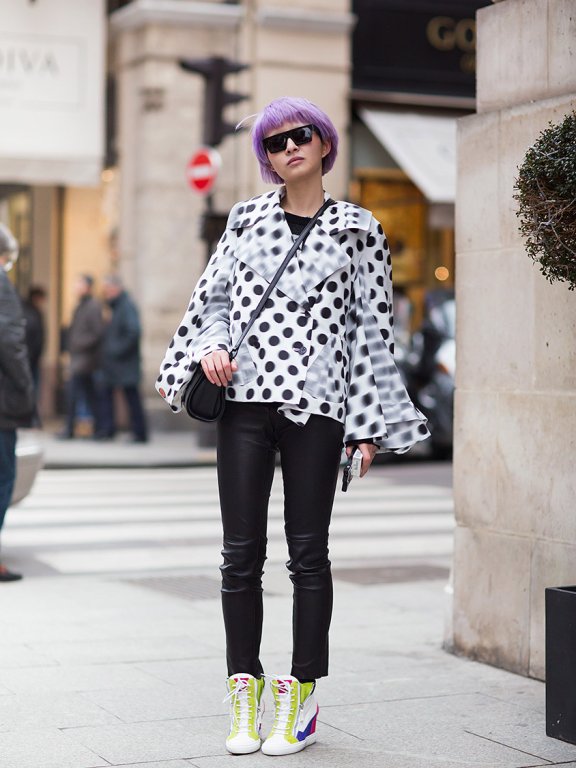 2013年10月下旬欧美潮人街拍 高帮鞋显时尚气场