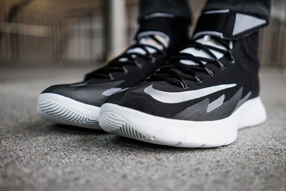 NBA 新秀 凯里·欧文 专属鞋款 Nike Zoom HyperRev Black