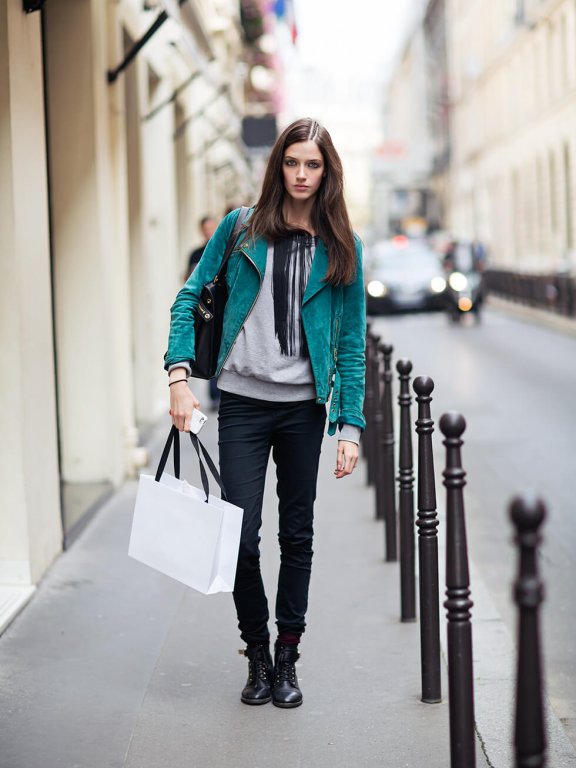 欧美潮女冬日街拍 外套搭出层次感