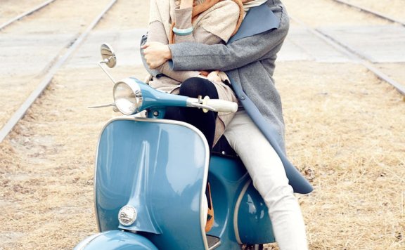 廖凡桂纶镁浪漫登封面 甜蜜清新扑面而来