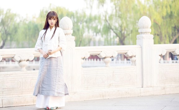 素颜女生何曼婷最新清纯写真惊艳曝光