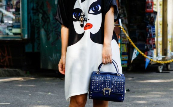 2014年9月纽约潮女街拍 戴上墨镜才时尚