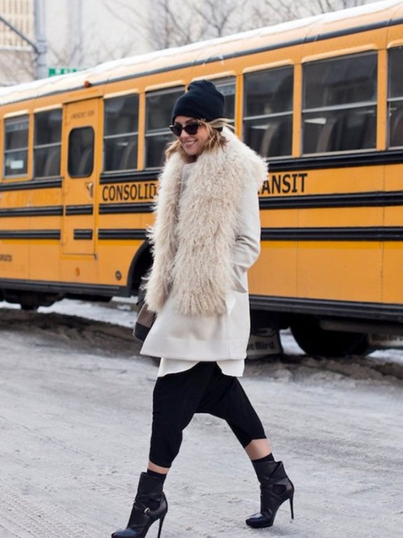 冬日渐寒,让特色短靴踏出时尚脚步