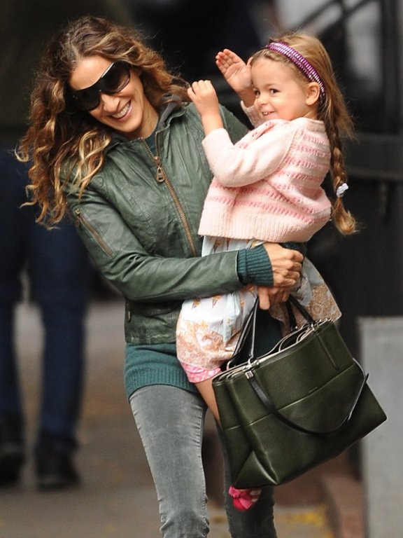 欧美明星街拍 看辣妈们的各种大牌包袋