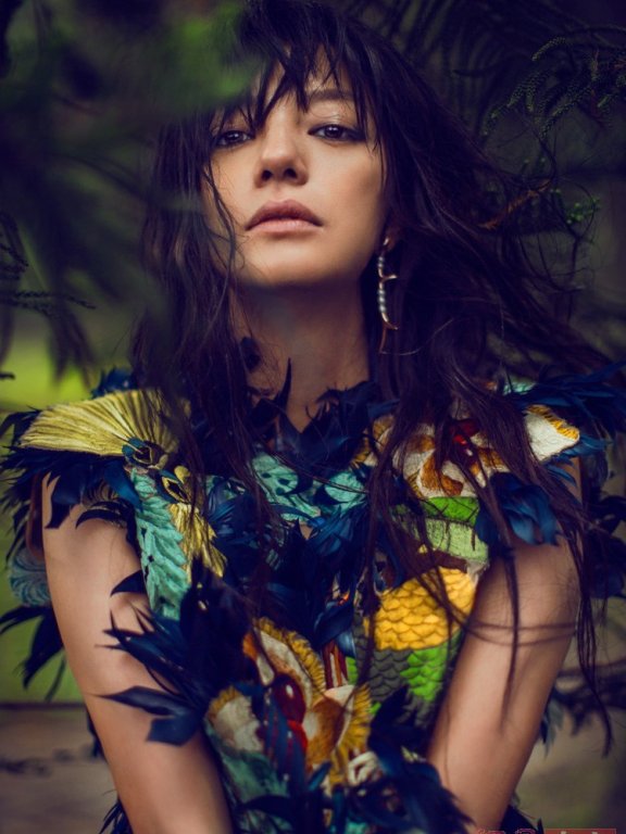 赵薇登《T Magazine》 化身丛林公主