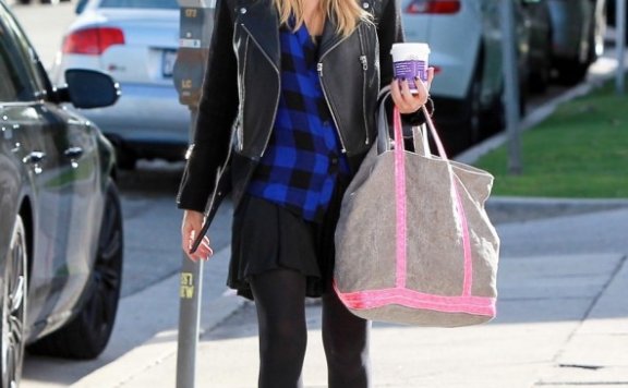 时尚潮人街拍 冬天有针织帽再也不怕冻掉耳朵了