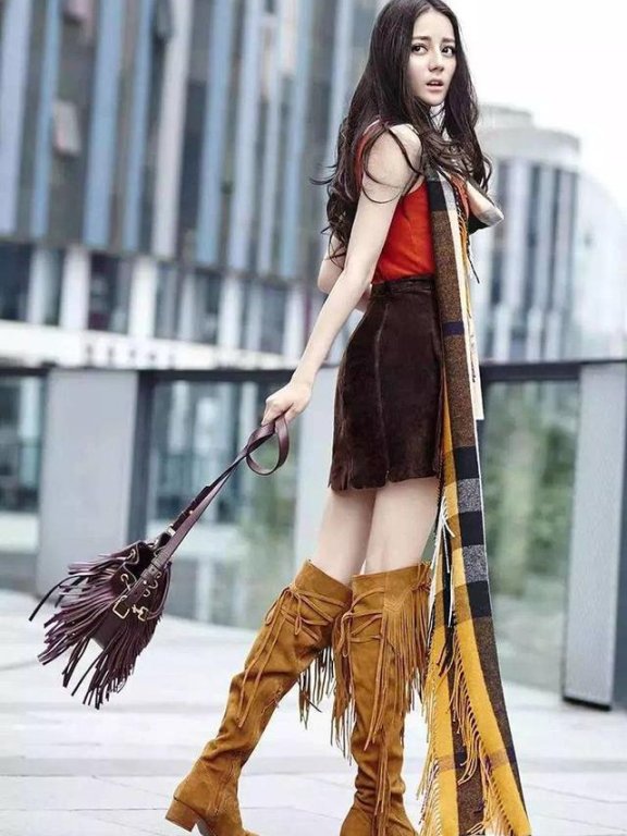迪丽热巴唯美封面大片 优雅性感活力十足