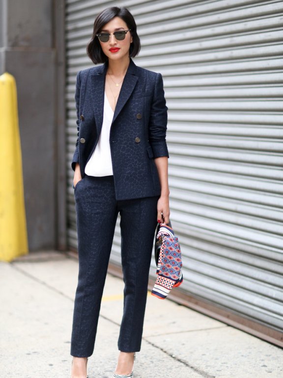 “套”住时髦&质感 进化的Power suit