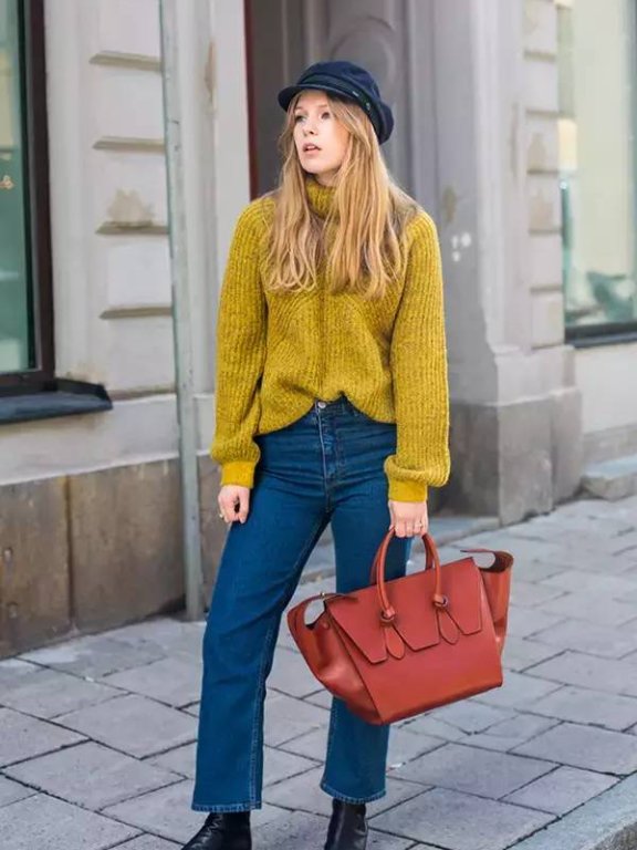 欧美街拍 冬季抢镜你需要一件彩色毛衣