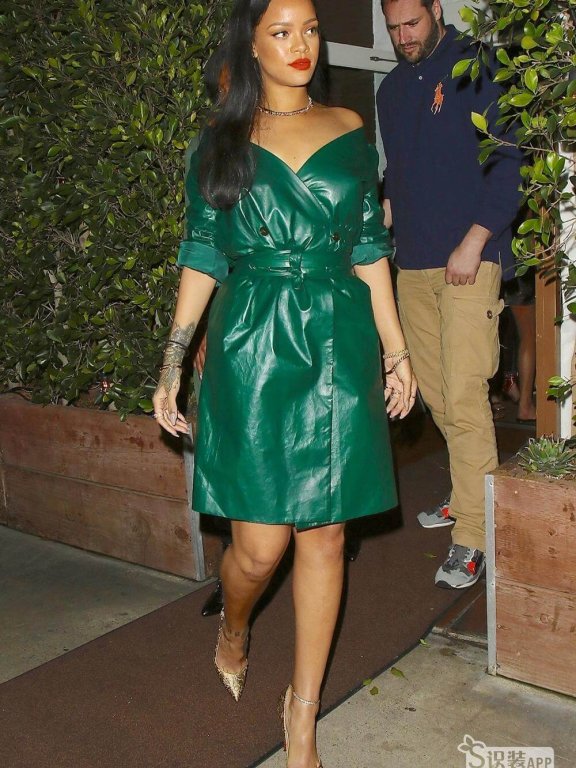 风格街拍 没想到混搭后的祖母绿单品这么好搭！