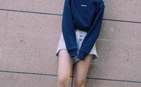 街拍示范 那些“做作”的摆拍照如何自然拍出来的