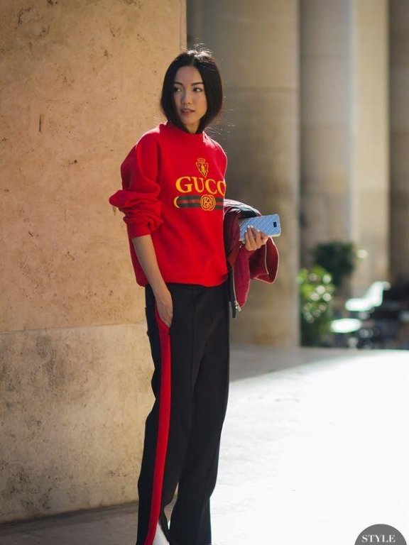 小白鞋街拍  今年流行这么穿