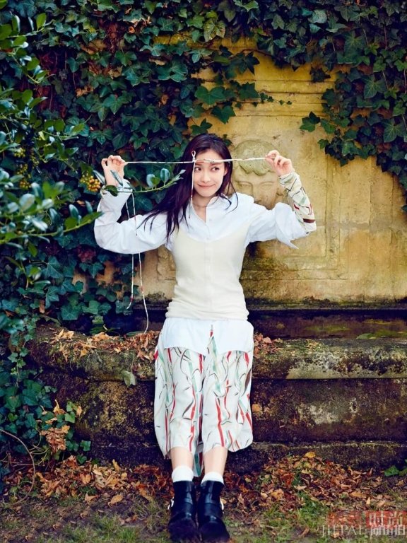 倪妮登杂志封面 元气满满的少女妮