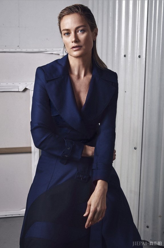 2017秋冬时装周系列报导:Zac Posen 摩登优雅的绝美工艺,超模云集同庆品牌15周年