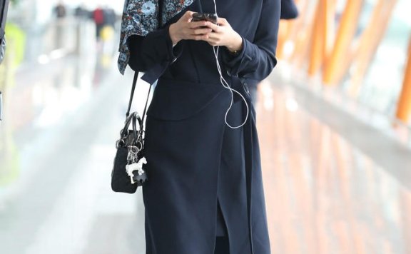 阔腿裤已经过时了?宋茜唐嫣告诉你裤管越大越流行