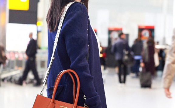 杨幂这次又背火了它?原来迈克高仕 (Michael Kors) 有这么多好看的包!