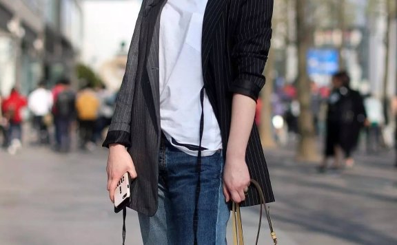 街拍美女：杭州街拍都是女神级美女！