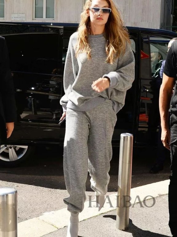 最显高级的这个色我竟穿了好多年，比万能黑还好搭有气质！