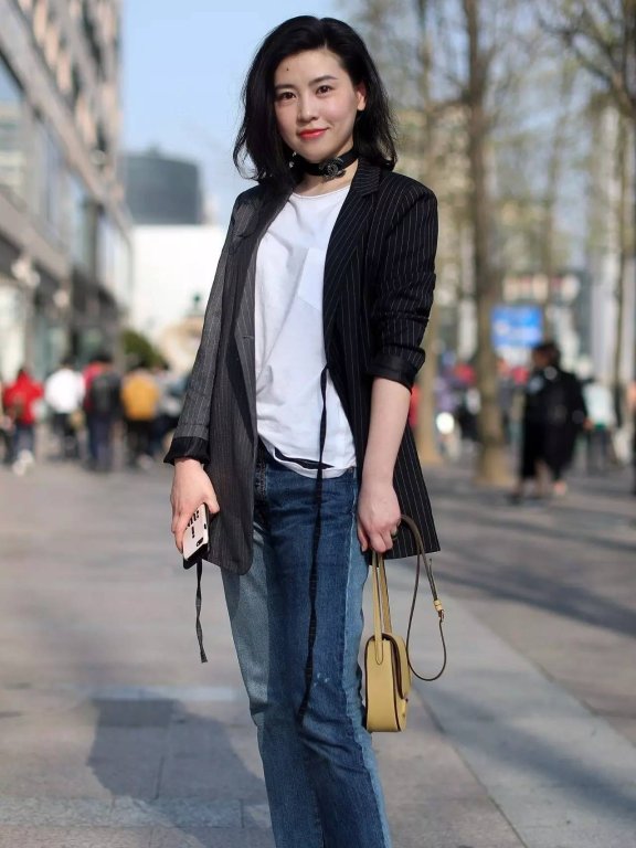 街拍美女:杭州街拍都是女神级美女!