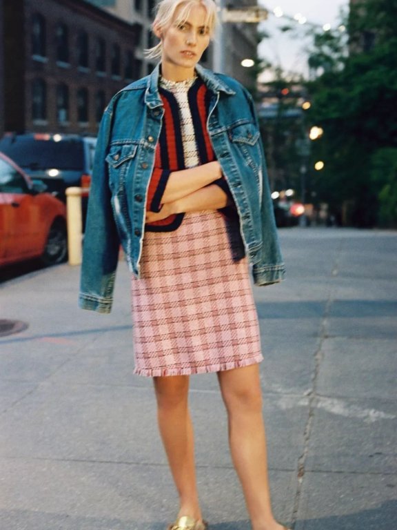 是时候收拾你的衣橱了 这五种街拍单品再穿就会过时啦