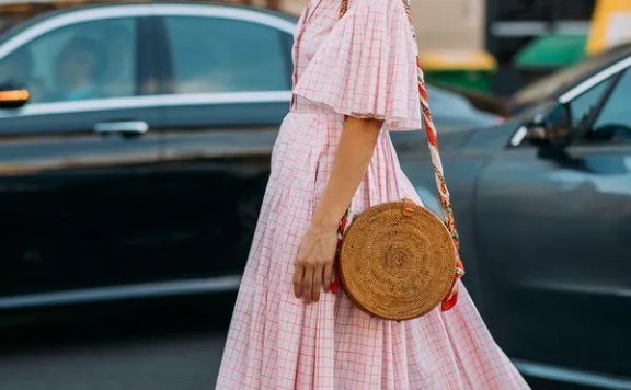欧美街拍 抓住夏季的尾巴买个菜篮子装时髦