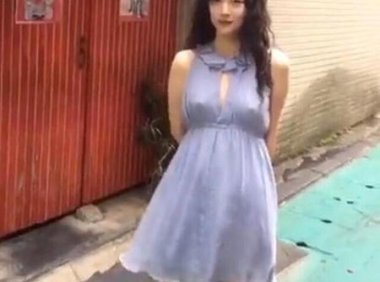 雪莉再放飞自我 直播时自曝:只有穿内裤