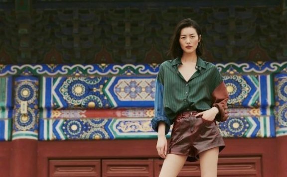 刘雯纽约时装周秀场照流出,不过本期她的私服却更好看!