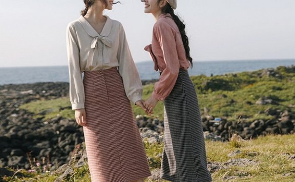 爆款半身裙,解锁秋日时尚秘笈