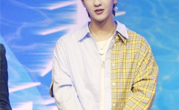 董岩磊920“未来与你”生日会，感谢蜕变期待更好的自己