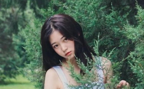 胡先煦承认恋情！女友漂亮清纯，成00后第一个公开恋情的小鲜肉！