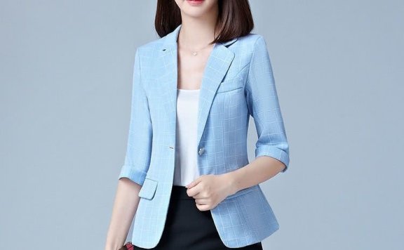 新出炉的小西装,女人穿了减龄又时髦