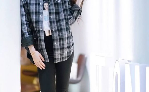 秋天怎么搭配衣服?最流行的衬衫当外套穿法示范!