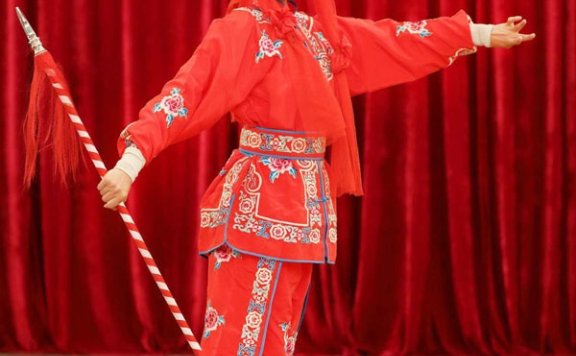 安悦溪京剧扮相惊艳 突破尺度上演“撩男斩”