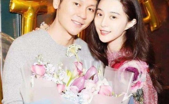 好友曝李晨在朋友圈祝范冰冰生日快乐,网友:一看就是P的图