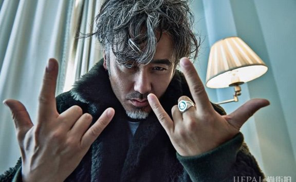 吴秀波再被补刀,朱亚文和卓伟又添证据,只是没说明而已