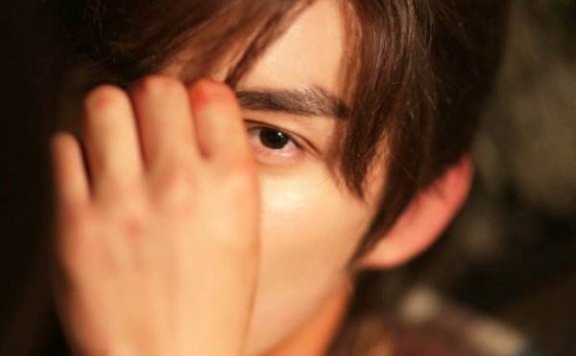 吴磊《斗破苍穹》吐血撒娇萌翻观众 超燃演绎炼化异火晋升强者