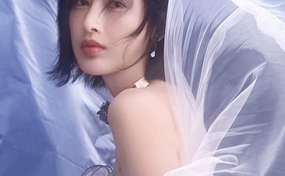 张俪时尚写真 3套LOOK演绎百变魅力