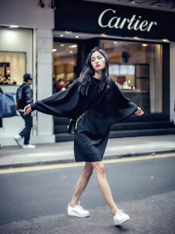 女生秋天怎么穿衣打扮?秋季选衣一定要大点再大一点